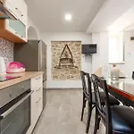 Apartmán 1 Bedroom Cozy In *