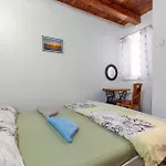 1 Bedroom Cozy In