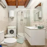 1 Bedroom Cozy In *