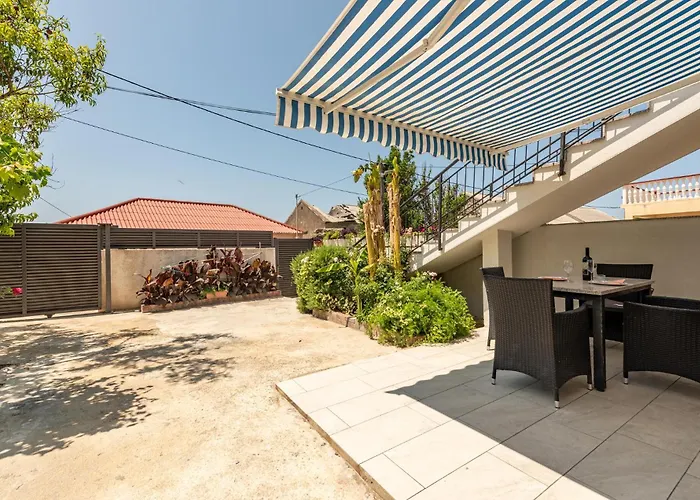 1 Bedroom Lovely In * Ljubac (Zadar)